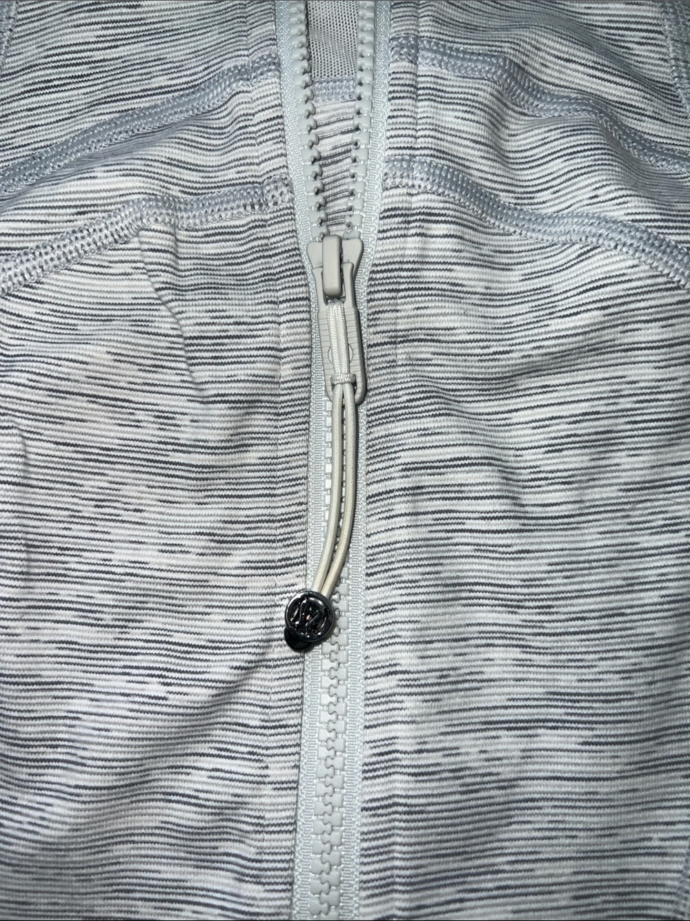 Lululemon Define Jacket Heathered Light Gray Zip-Up Jacket Size 4 like new! - Picture 2 of 5